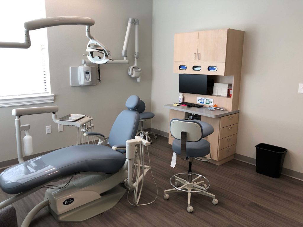 Heath-pediatric-dentistry-office-treatment-room